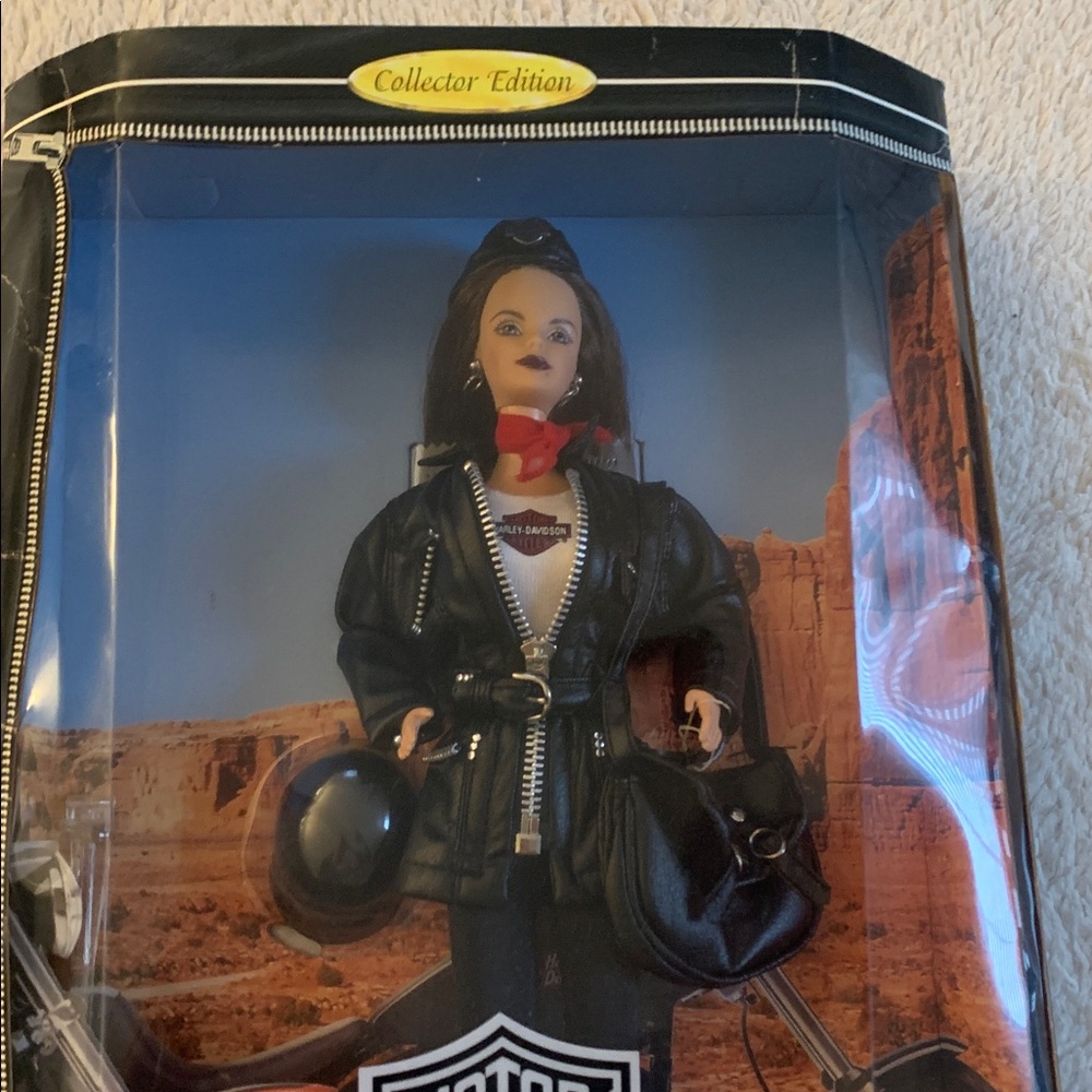 NEW Harley-Davidson Barbie with Black Jacket and Red Scarf *damaged box - Picture 13 of 14